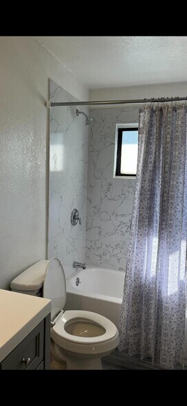 More Photos Of 6004-6012 Gloria Dr, Sacramento Apartments For Sale