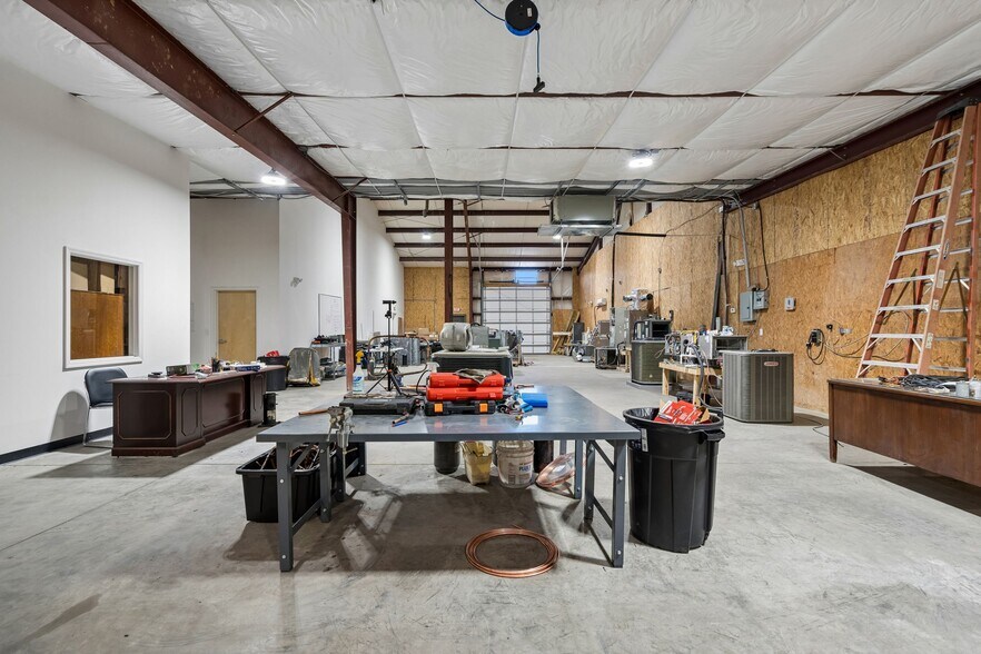 More Photos Of 103 Ardis St, Summerville Warehouse For Sale