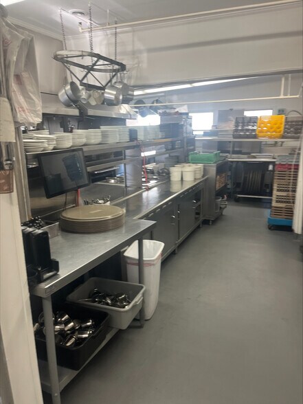 More Photos Of 429 Canada St, Lake George Restaurant For Sale