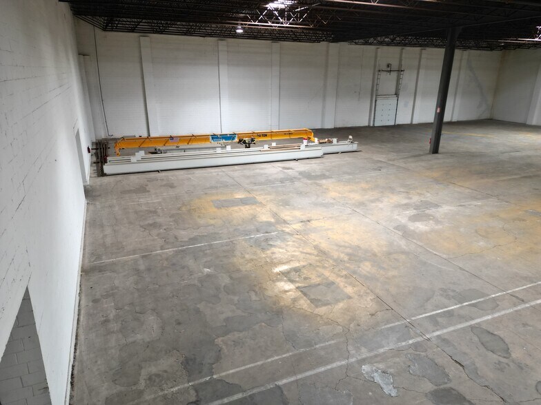 More Photos Of 1450 E Walnut St, Lancaster Warehouse For Sale