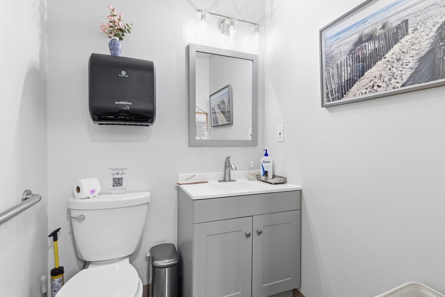 More Photos Of 181 Wind Chime Ct, Raleigh Office For Lease