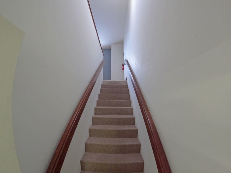 More Photos Of 29320 Industrial Way, Evergreen Self Storage For Sale