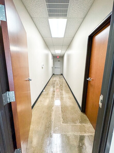 More Photos Of 2700 Pecan St W, Pflugerville Storefront For Lease