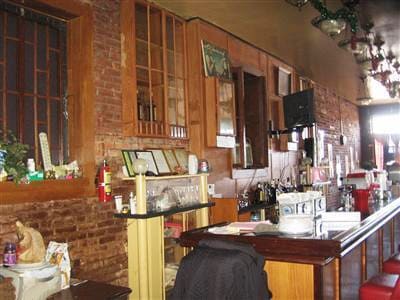 More Photos Of 4247 S Kingshighway Blvd, Saint Louis Bar For Lease