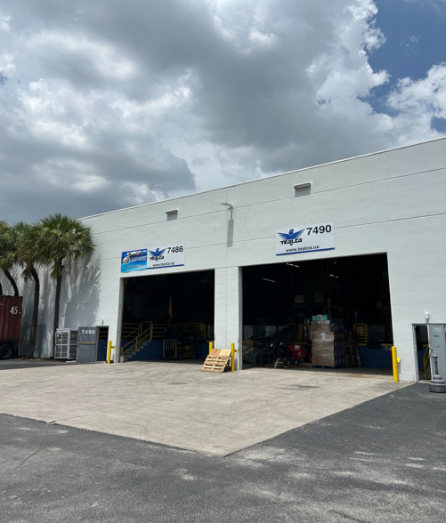 More Photos Of 7448-7498 NW 54th St, Miami Warehouse For Lease