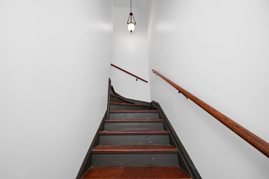 More Photos Of 742 B St, Hayward Restaurant For Sale