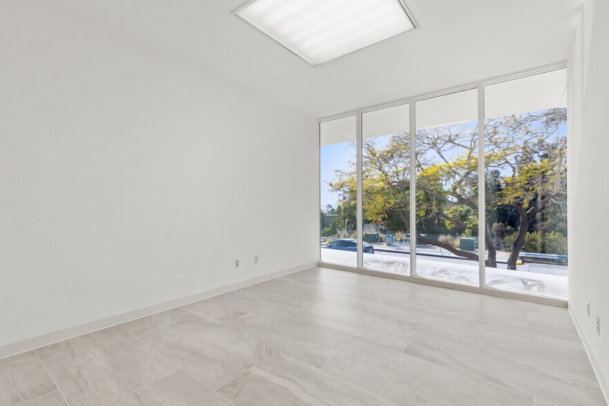 More Photos Of 3003 4th Ave, San Diego Medical For Lease