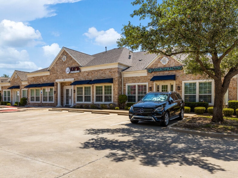 More Photos Of 5407 Basswood Blvd, Fort Worth Medical For Lease