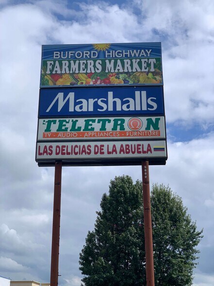 More Photos Of 5600 Buford Hwy NE, Atlanta Freestanding For Lease