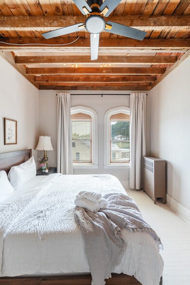More Photos Of 124 E Abbott St, Lansford Specialty For Sale