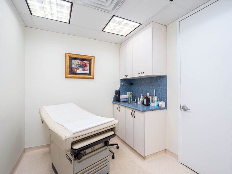 More Photos Of 1035 Park Ave, New York Apartments For Sale