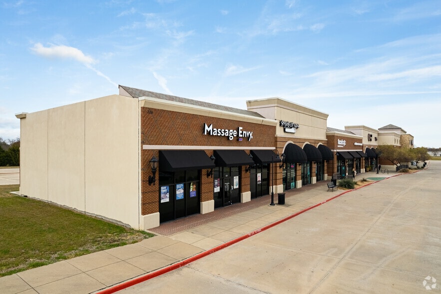 More Photos Of 205 E FM 544 Hwy, Murphy Unknown For Lease