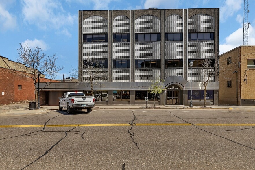 More Photos Of 14 7th Ave N, Saint Cloud Office For Sale