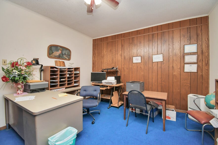 More Photos Of 2728 Kentucky St, Baytown Religious Facility For Sale