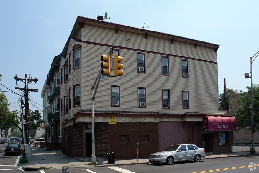 More Photos Of 530 West Side Ave, Jersey City Storefront Retail Residential For Lease