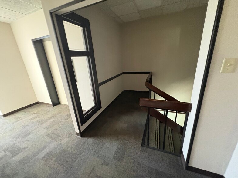 More Photos Of 3550 N Washington Blvd, Indianapolis Medical For Lease