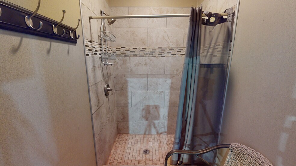 More Photos Of 1215 NW 1st Plz, Andrews Restaurant For Sale