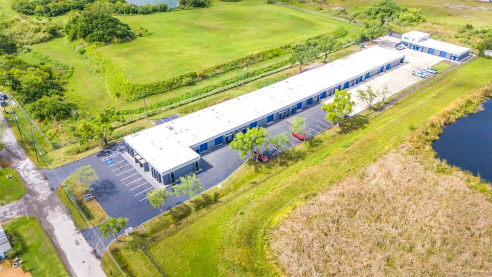 More Photos Of 12950 58th St N, Clearwater Manufacturing For Lease