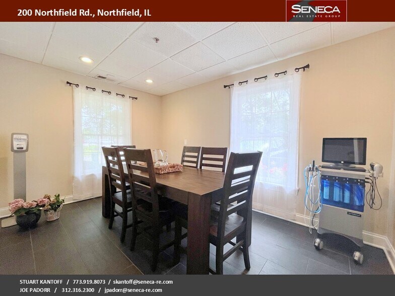 More Photos Of 200 Northfield Rd, Northfield Medical For Sale