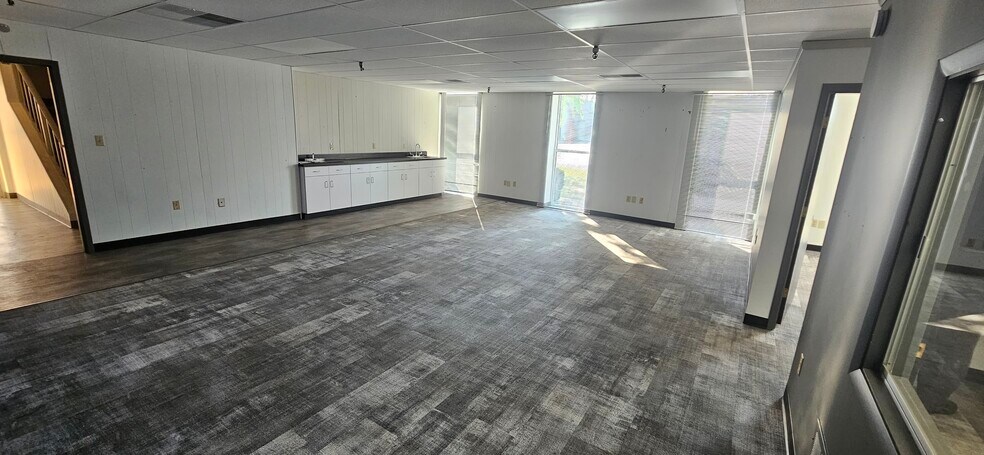 More Photos Of 2655-2711 S Dixie Hwy, Kettering Unknown For Lease