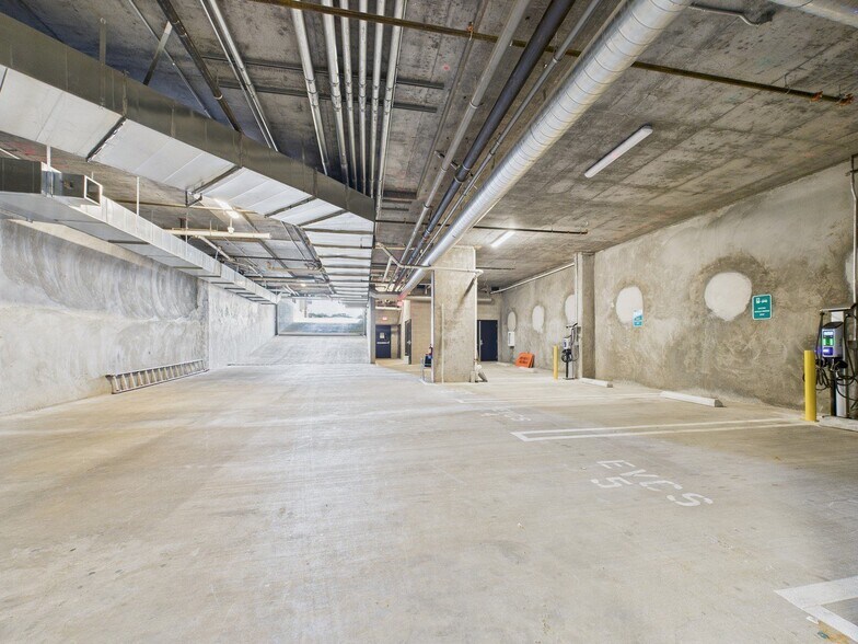 More Photos Of 9900 Venice Blvd, Culver City Apartments For Lease