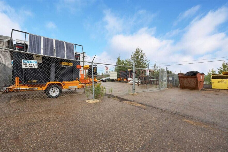 More Photos Of 195 Mackay Cres, Fort McMurray Warehouse For Sale