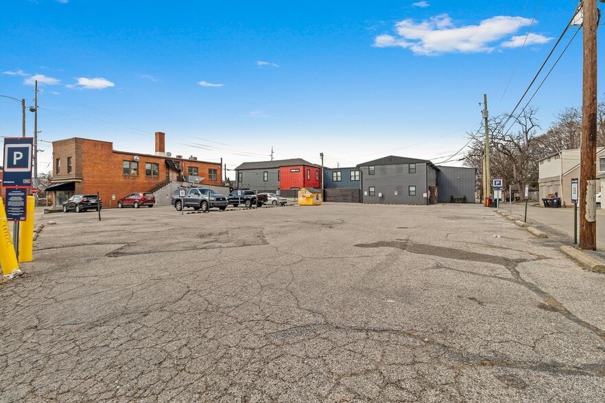 More Photos Of 1140 Cherokee Rd, Louisville Hotel For Sale