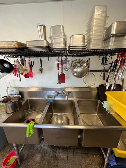 More Photos Of 2905 W Alameda Ave, Denver Fast Food For Lease