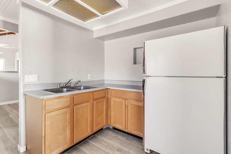 More Photos Of 517 S Lebaron St, Mesa Warehouse For Lease