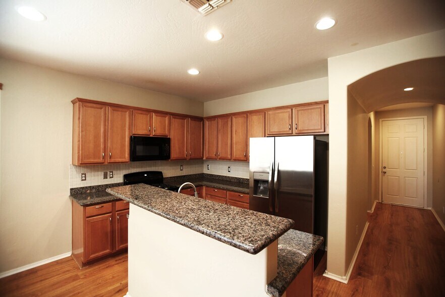 More Photos Of 14230 W Calavar Rd, Surprise Multifamily For Sale