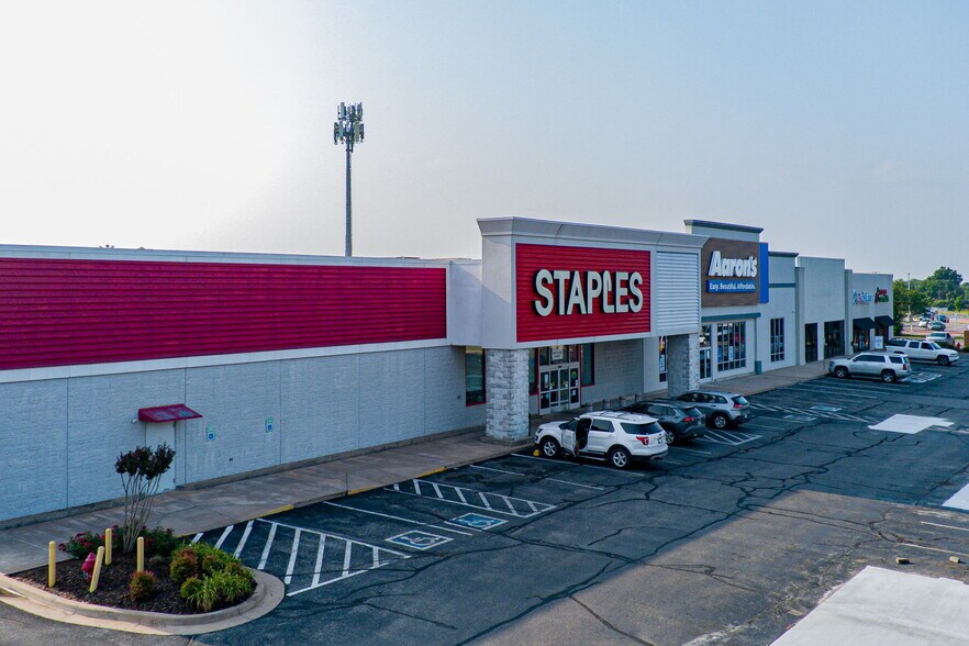 More Photos Of , Lawton General Retail For Sale