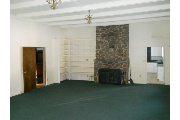 More Photos Of 815 Arrowhead Villa Dr, Crest Hotel For Sale