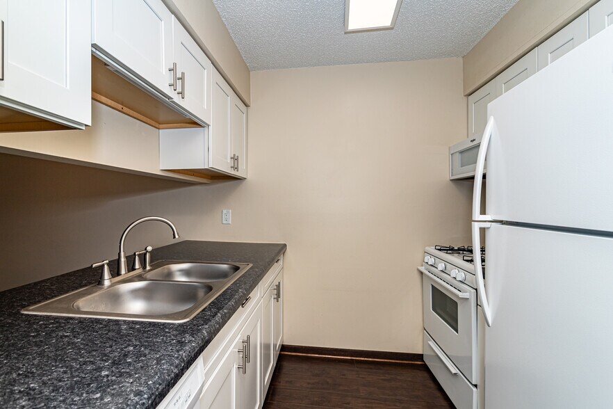 More Photos Of 3500 Grand Ave, Ames Apartments For Sale