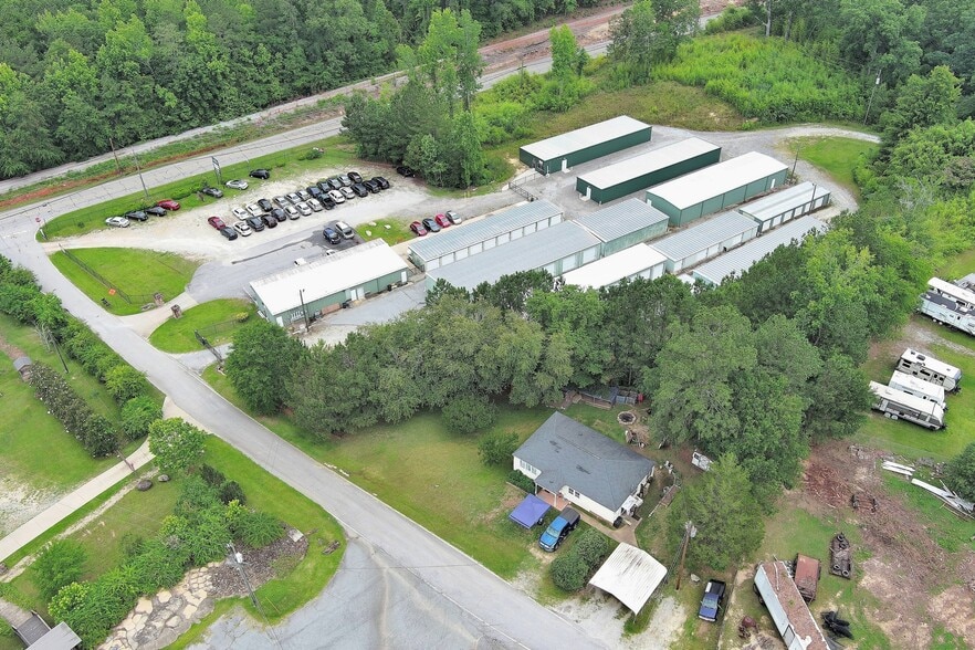 More Photos Of 33 Macon Dr, Cataula Showroom For Sale