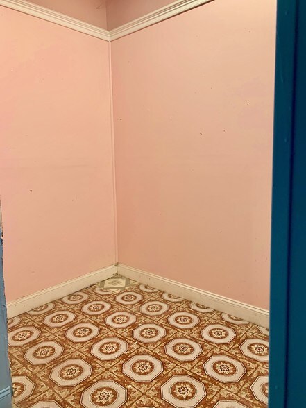 More Photos Of 429-441 Merrick Rd, Lynbrook Unknown For Lease