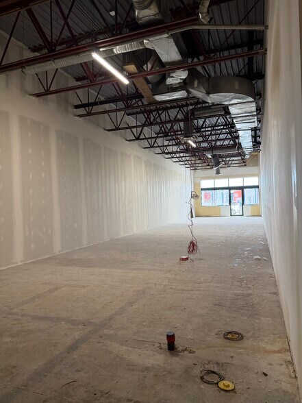 More Photos Of 6800 48th Ave, Camrose Storefront For Lease