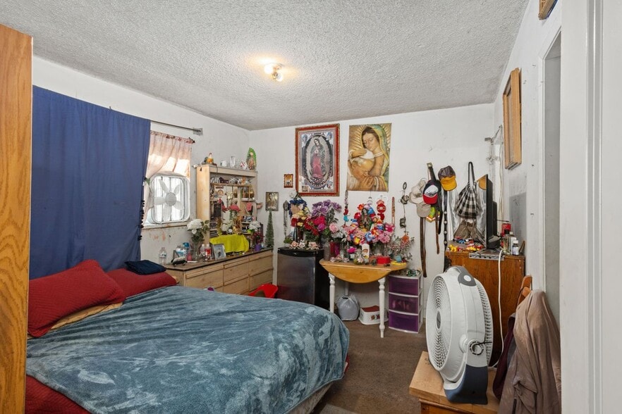 More Photos Of 637 N Anna Dr, Anaheim Apartments For Sale