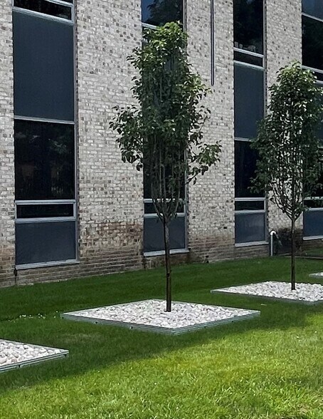 More Photos Of 25 Lindsley Dr, Morristown Medical For Lease