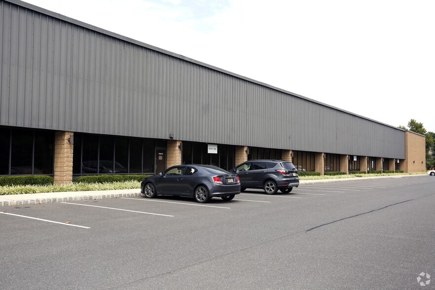 More Photos Of 181 Herrod Blvd, South Brunswick Warehouse For Lease
