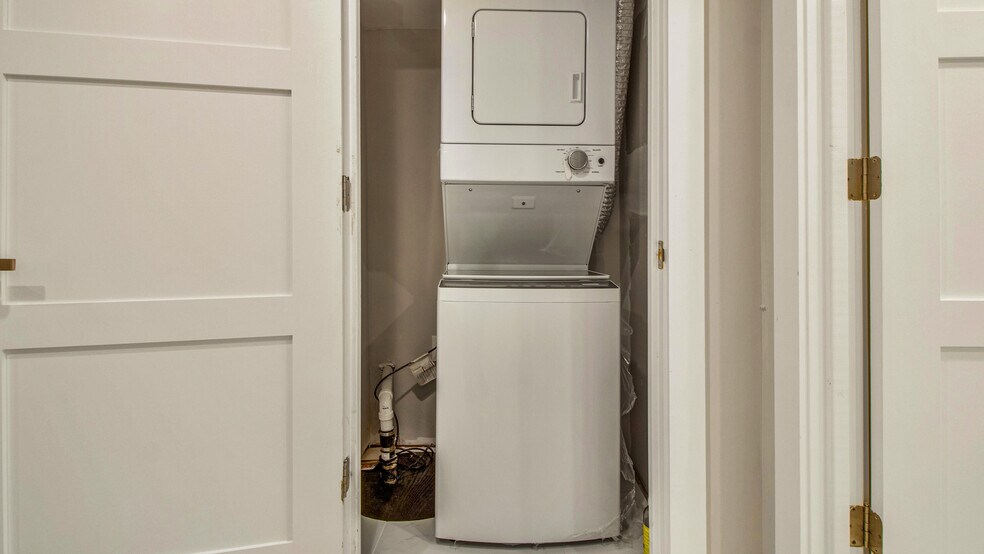 More Photos Of 1414-1416 Pennsylvania Ave SE, Washington Apartments For Sale