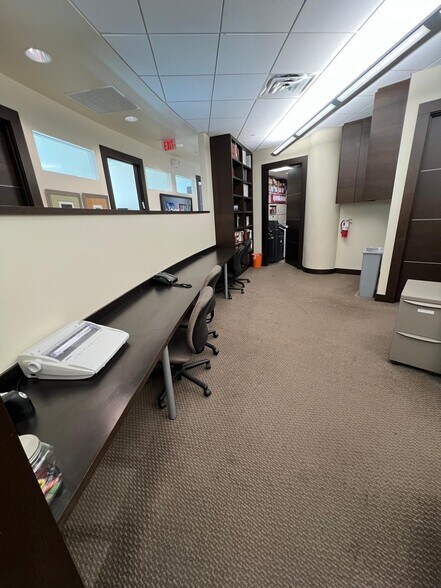 More Photos Of 20900 NE 30th Ave, Aventura Office Residential For Sale