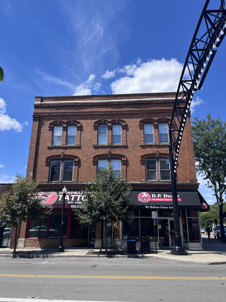 Primary Photo Of 1255-1259 N High St, Columbus Storefront Retail Residential For Lease