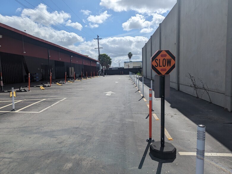 More Photos Of 3019 Vail Ave, Commerce Manufacturing For Sale