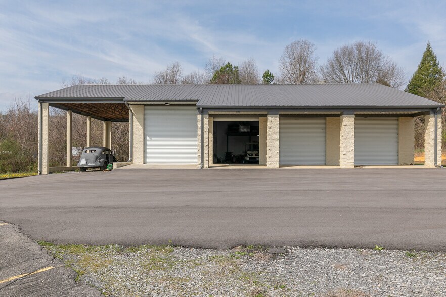 More Photos Of 2065 Cleveland Hwy, Dalton Flex For Sale