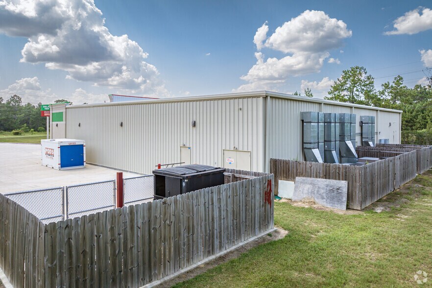More Photos Of 6975 US-69, Kountze Convenience Store For Sale