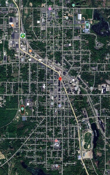 More Photos Of 104 N Howell St, Hillsdale Hotel For Lease