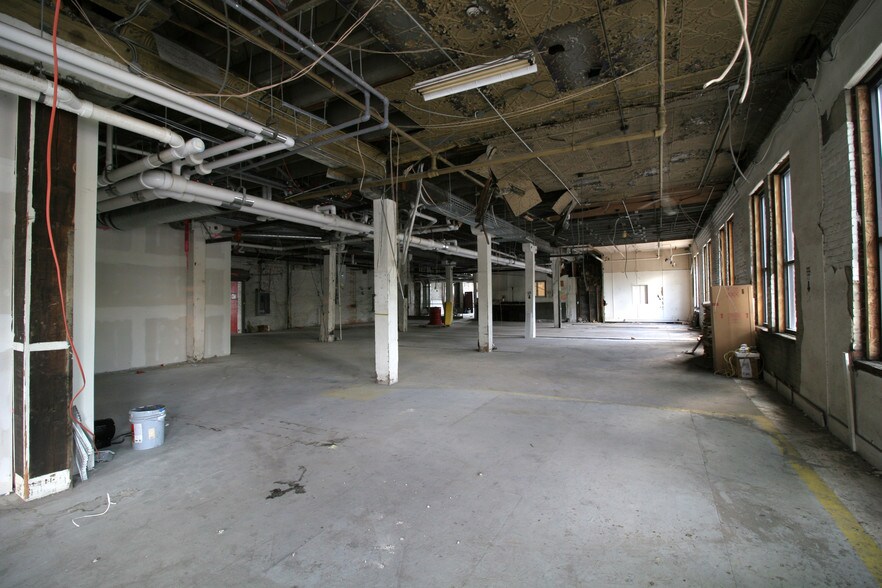 More Photos Of 102 W Superior St, Fort Wayne Apartments For Lease
