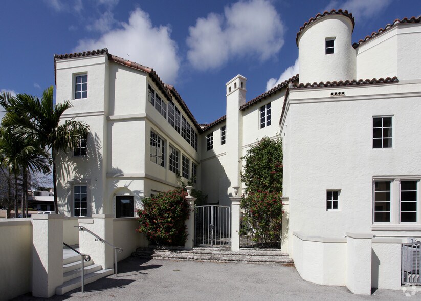 More Photos Of 2901 Ponce de Leon Blvd, Coral Gables Loft Creative Space For Lease