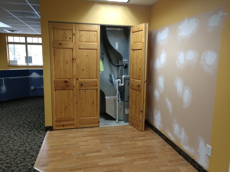 More Photos Of 621 N Benton Dr, Sauk Rapids Office For Lease