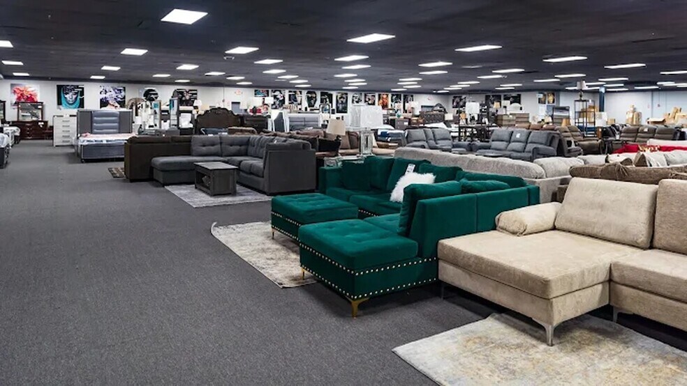 More Photos Of 611 W Brookdale St, Allentown General Retail For Sale